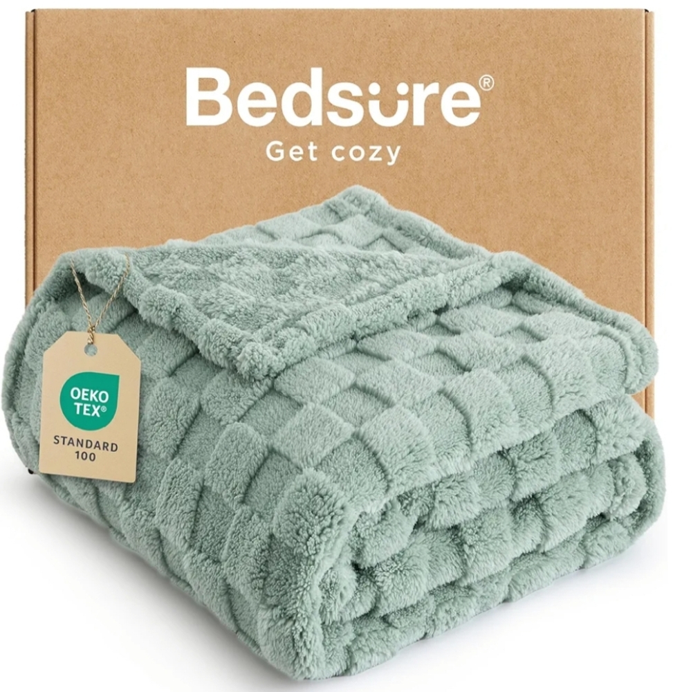 Bedsure Fleece Blanket Checkered Throw Blanket NWT 50x60 Sage Green